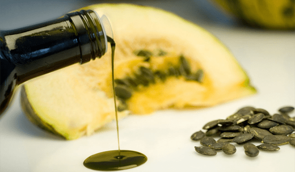 Kabak yağının bir erkeğin prostatı üzerinde faydalı bir etkisi vardır